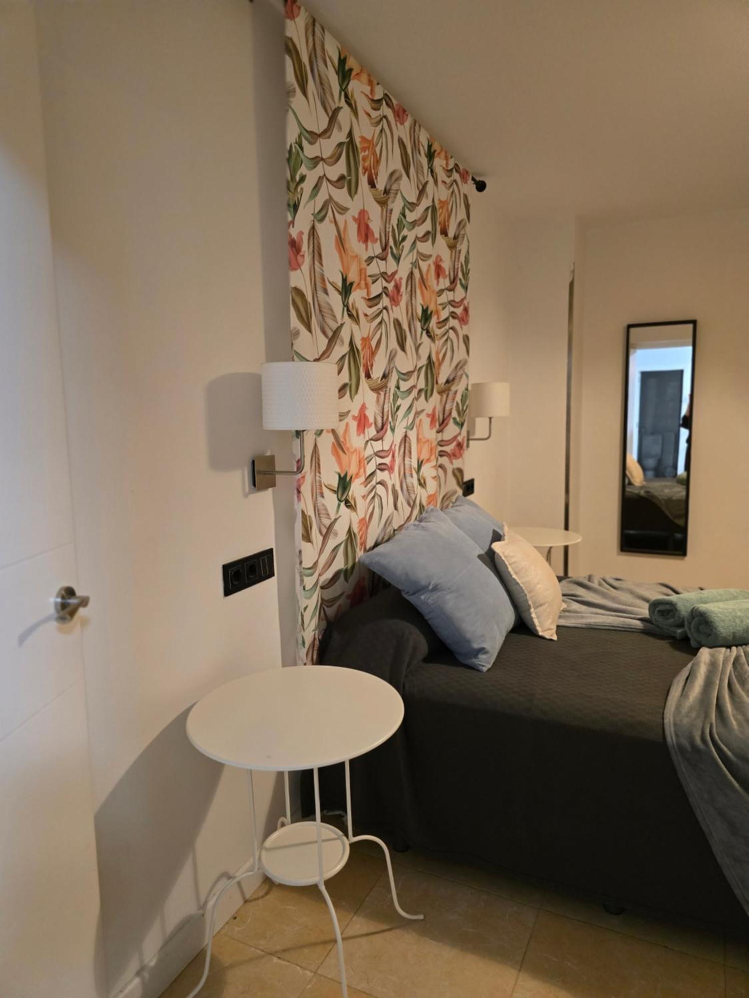Lhome Sevilla Exteriör bild