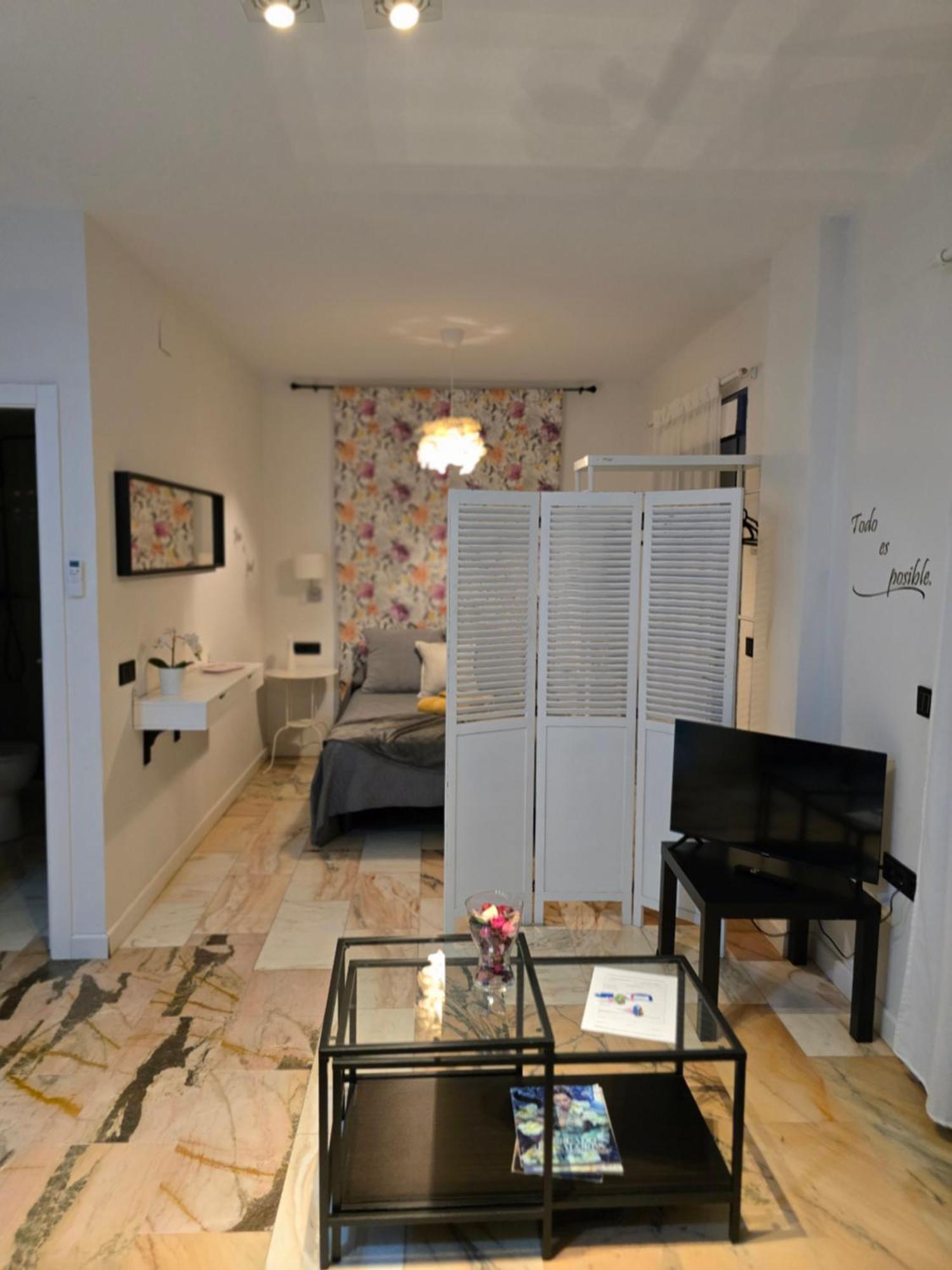 Lhome Sevilla Exteriör bild