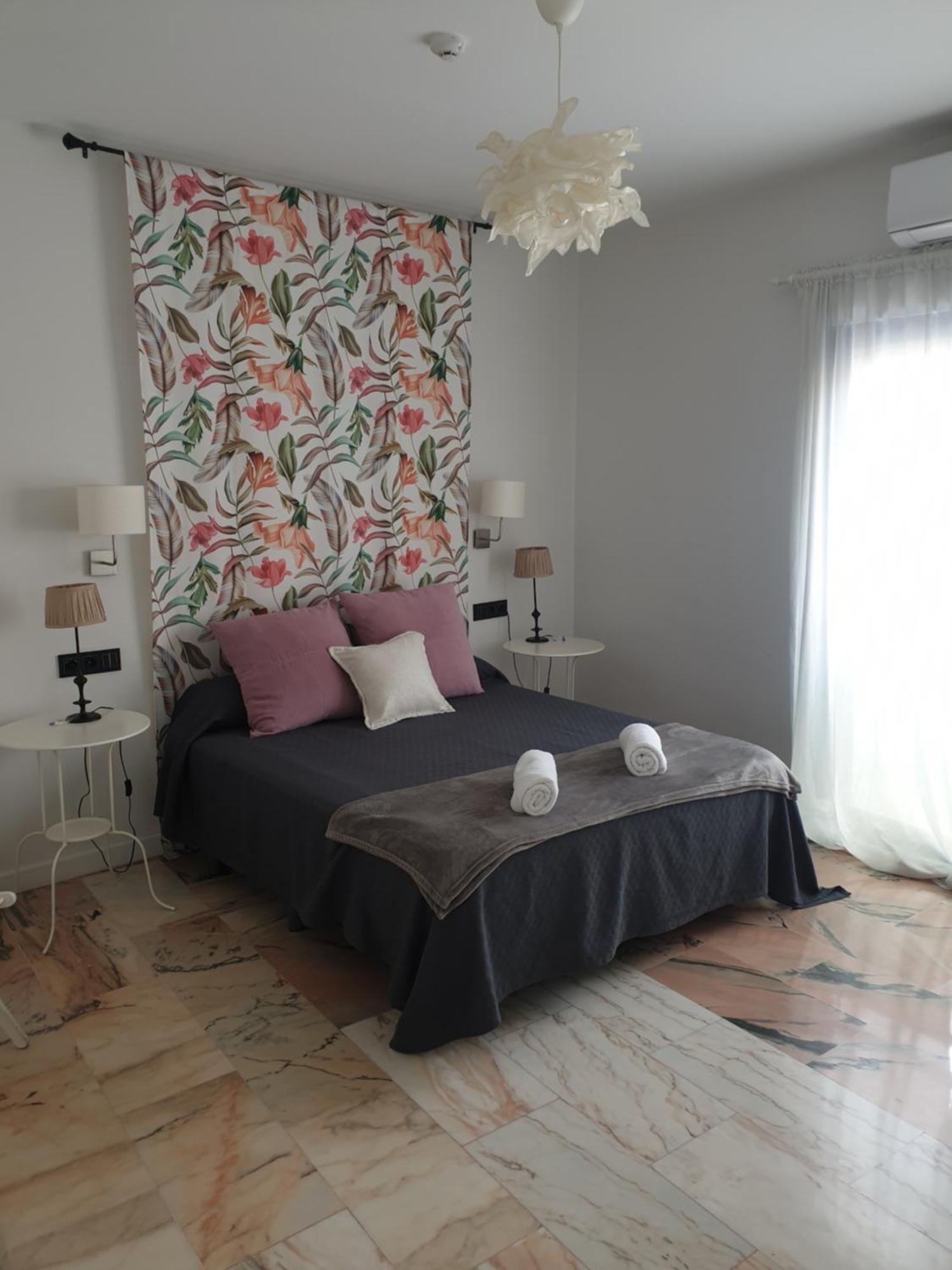 Lhome Sevilla Exteriör bild